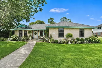 201 Red Oak Circle, Brazoria, TX 77422 - Photo 1