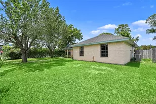 201 Red Oak Cir, Brazoria, TX 77422 - Photo 15