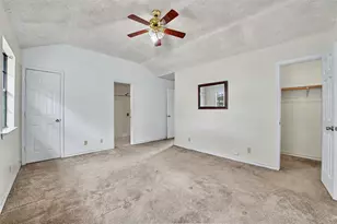 201 Red Oak Cir, Brazoria, TX 77422 - Photo 11