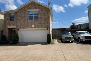3704 Main Aspen Dr, Houston, TX 77025 - Photo 1