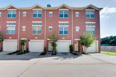 5941 South Loop E #1104, Houston, TX 77033 - Photo 1