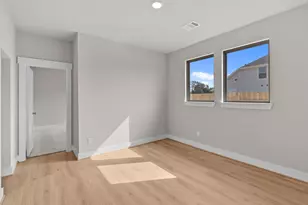 4525 Blue Mountain Laurel St, Pinehurst, TX 77362 - Photo 3