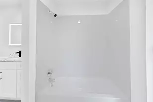 7114 Fox Run Dr, Angleton, TX 77515 - Photo 17