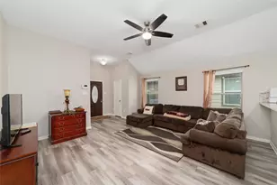19610 Kingston Green Ln, Houston, TX 77073 - Photo 7