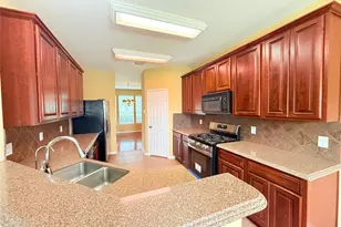3707 Canterbury Park Dr, Pearland, TX 77584 - Photo 7