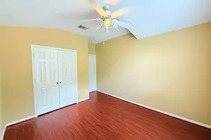 3707 Canterbury Park Dr, Pearland, TX 77584 - Photo 9