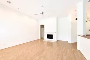4006 Perry Knoll Ct, Sugar Land, TX 77479 - Photo 9