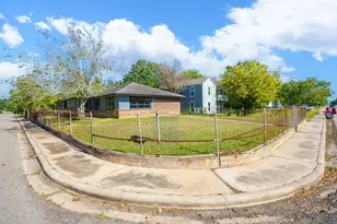 1230 W 4th St, Freeport, TX 77541 - Photo 5