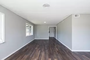 1230 W 4th St, Freeport, TX 77541 - Photo 7