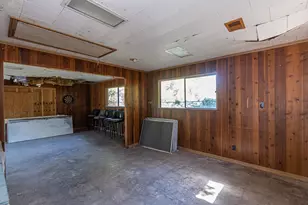 1230 W 4th St, Freeport, TX 77541 - Photo 35