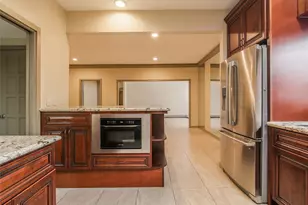 8602 Oakford Dr, Houston, TX 77024 - Photo 11