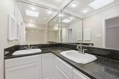 2232 S Piney Point Road #108, Houston, TX 77063 - Photo 13