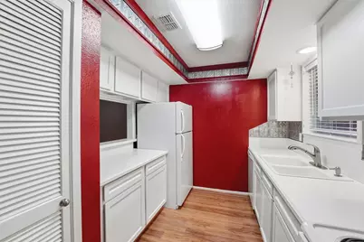 2232 S Piney Point Road #108, Houston, TX 77063 - Photo 5