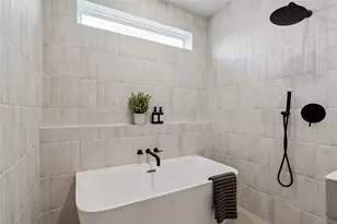 2943 Delafield St, Houston, TX 77023 - Photo 31