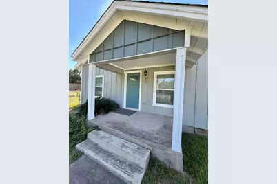813 N Valderas Street, Angleton, TX 77515 - Photo 1