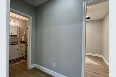 813 N Valderas Street, Angleton, TX 77515 - Photo 11