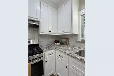 813 N Valderas Street, Angleton, TX 77515 - Photo 7