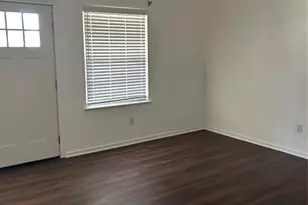 5522 Thrush Dr, Houston, TX 77033 - Photo 3