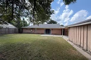 5566 Beechnut St, Houston, TX 77096 - Photo 13