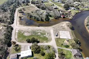 607 Glen Cove-Cr 730, Liverpool, TX 77577 - Photo 13