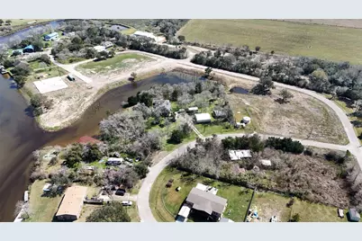 607 Glen Cove-Cr 730, Liverpool, TX 77577 - Photo 7