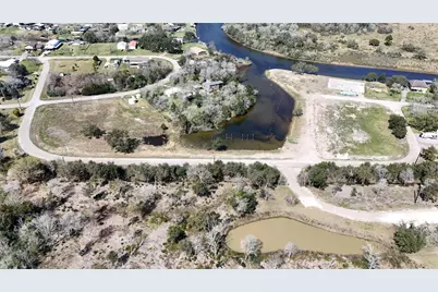 607 Glen Cove-Cr 730, Liverpool, TX 77577 - Photo 11