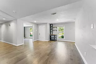 2515 Blue Willow Dr, Houston, TX 77042 - Photo 19