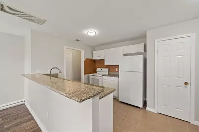 8202 Cannon Street #A/B, Houston, TX 77051 - Photo 5