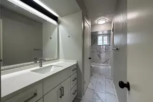 9711 Linkmeadow Ln, Houston, TX 77025 - Photo 3