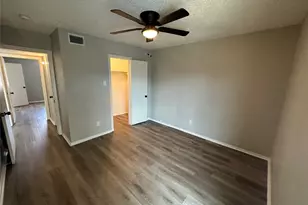 9711 Linkmeadow Ln, Houston, TX 77025 - Photo 5