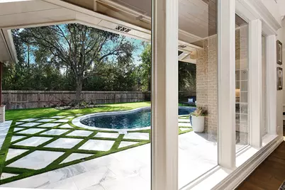 70 N Berryline Circle, The Woodlands, TX 77381 - Photo 13