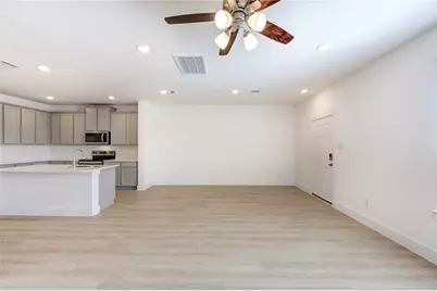 11910 De Carvalho Lane, Houston, TX 77375 - Photo 5