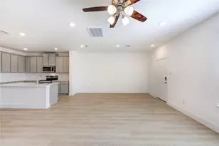 11910 De Carvalho Ln, Houston, TX 77375 - Photo 5