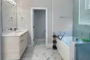 4702 Oats St, Houston, TX 77020 - Photo 11