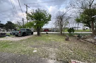 1405 Rice St, Alvin, TX 77511 - Photo 5