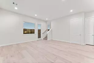 5905 Haring Ln, Houston, TX 77091 - Photo 7