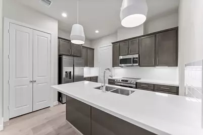 5905 Haring Lane, Houston, TX 77091 - Photo 3