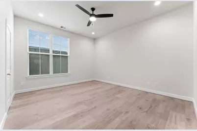 5905 Haring Lane, Houston, TX 77091 - Photo 15