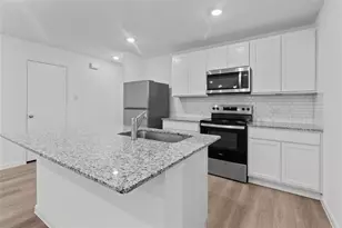 13040 McCrorey Trails Drive, Conroe, TX 77303 - Photo 9