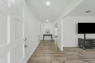 1823 Cherry Bend Dr, Houston, TX 77077 - Photo 15