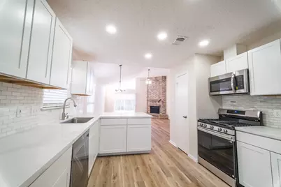 15215 Barbarossa Drive, Houston, TX 77083 - Photo 9