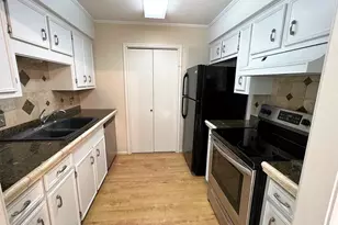 214 Charter St, Columbus, TX 78934 - Photo 5