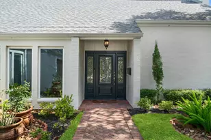 10214 Inwood Dr, Houston, TX 77042 - Photo 3