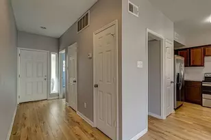 83 S April Point Dr S, Conroe, TX 77356 - Photo 9