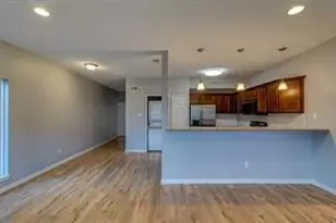 83 S April Point Dr S, Conroe, TX 77356 - Photo 15