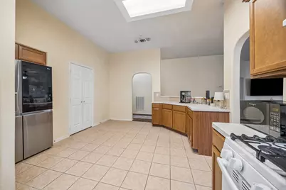 24027 Floragate Drive, Spring, TX 77373 - Photo 9