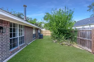 505 S 27th St, Nederland, TX 77627 - Photo 25