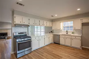 505 S 27th St, Nederland, TX 77627 - Photo 7