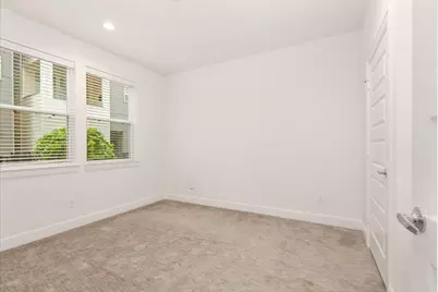2777 Clinton Drive, Houston, TX 77020 - Photo 9