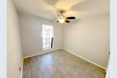 28 Rockfern Court, The Woodlands, TX 77380 - Photo 11